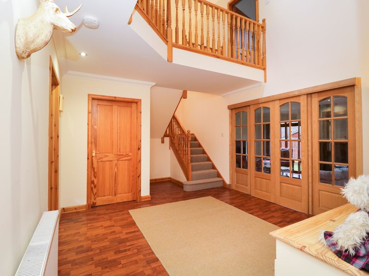 Riverbank House, listing photograph 4
