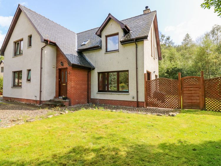 Riverbank House, listing photograph 2