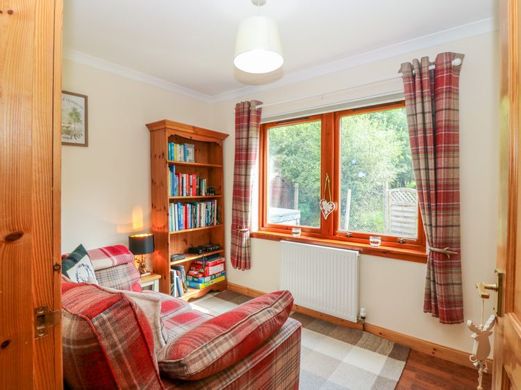 Riverbank House, listing photograph 8