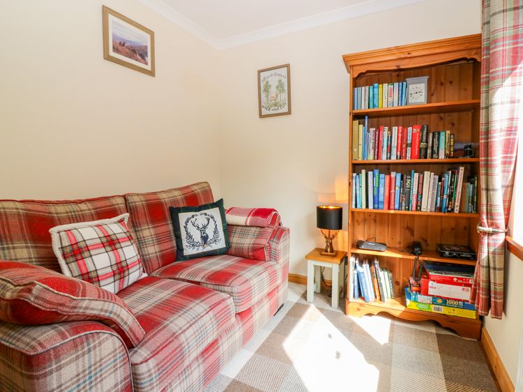 Riverbank House, listing photograph 9