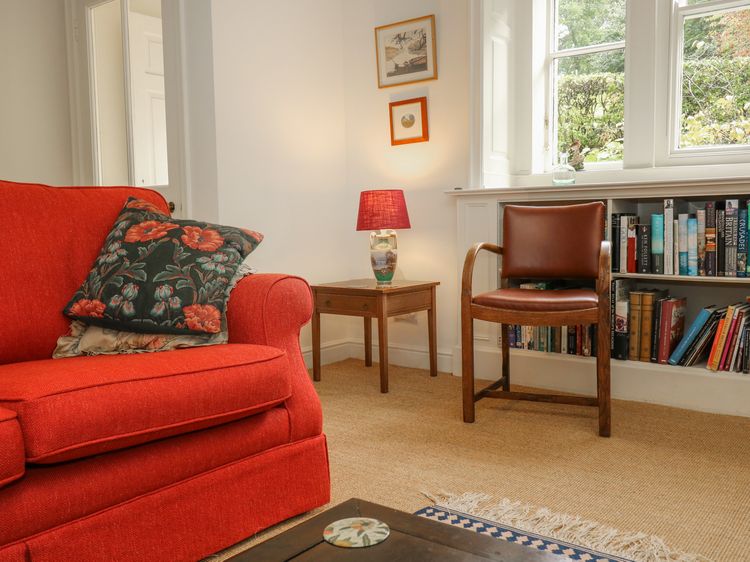 Shiers Farmhouse, listing photograph 3