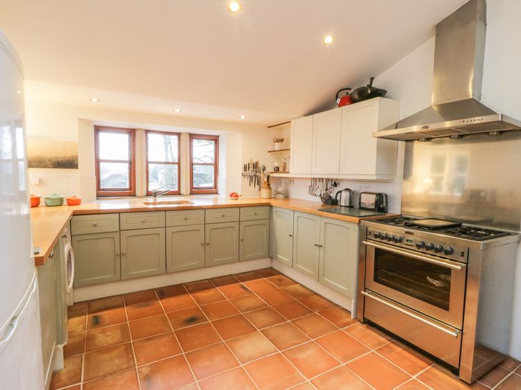 Shiers Farmhouse, listing photograph 4