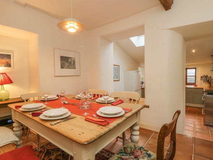 Shiers Farmhouse, listing photograph 8