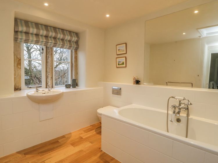 Shiers Farmhouse, listing photograph 12