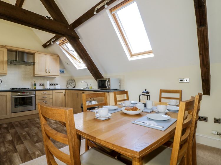 Carpenters Cottage, listing photograph 4