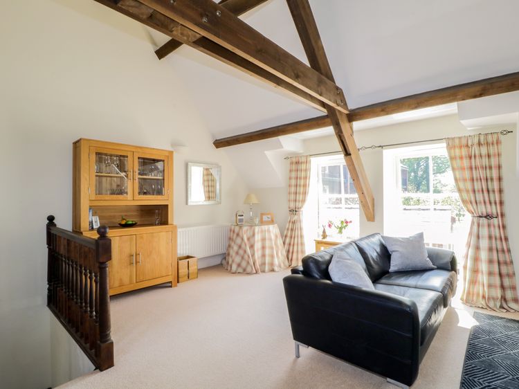 Carpenters Cottage, listing photograph 9
