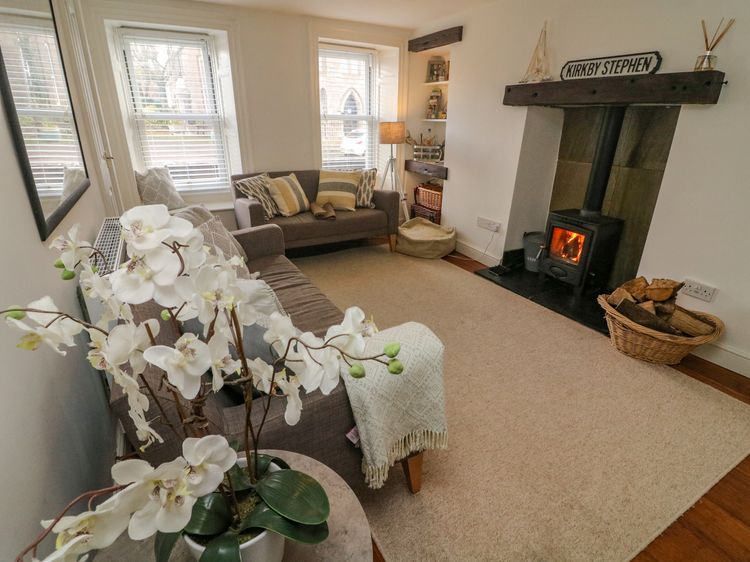 Bay Leaf Cottage, listing photograph 2