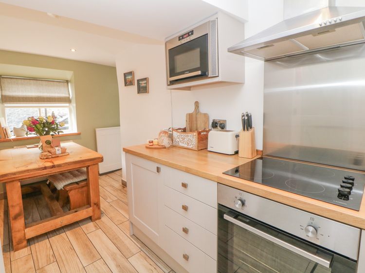 Ardeevin Cottage, listing photograph 5