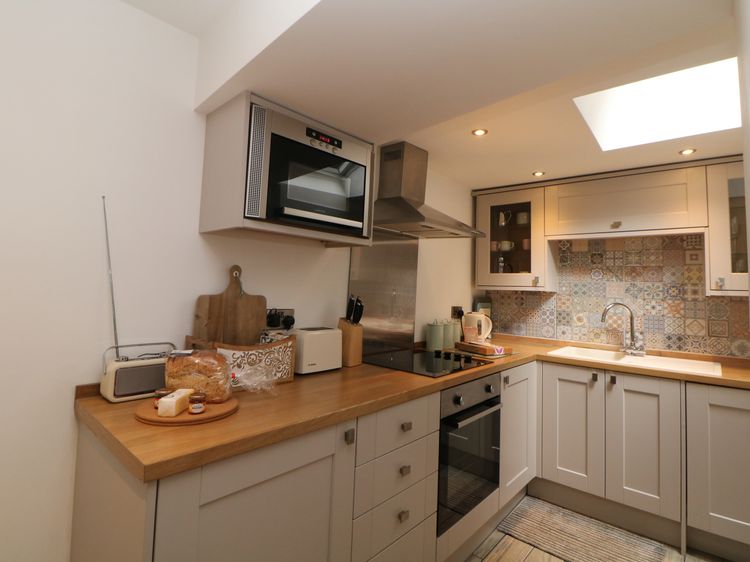 Ardeevin Cottage, listing photograph 6