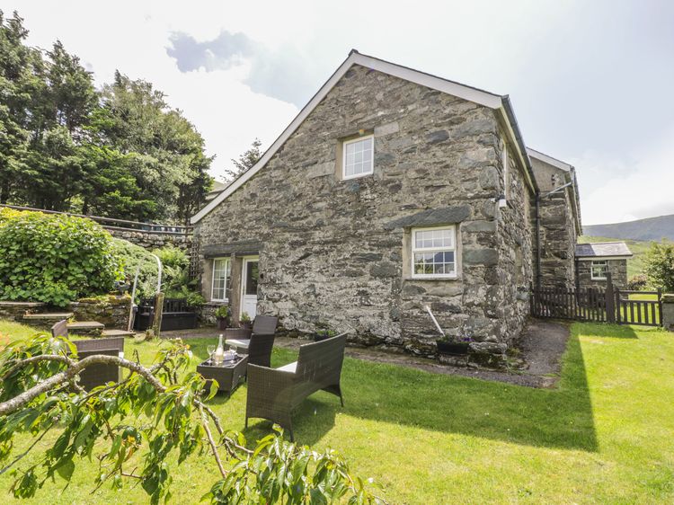 The Stable Cottage, listing photograph 3