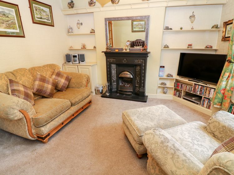 Old Codgers Cottage, listing photograph 5