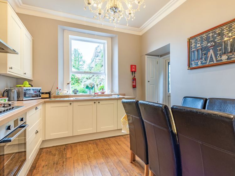 Eversley, listing photograph 11