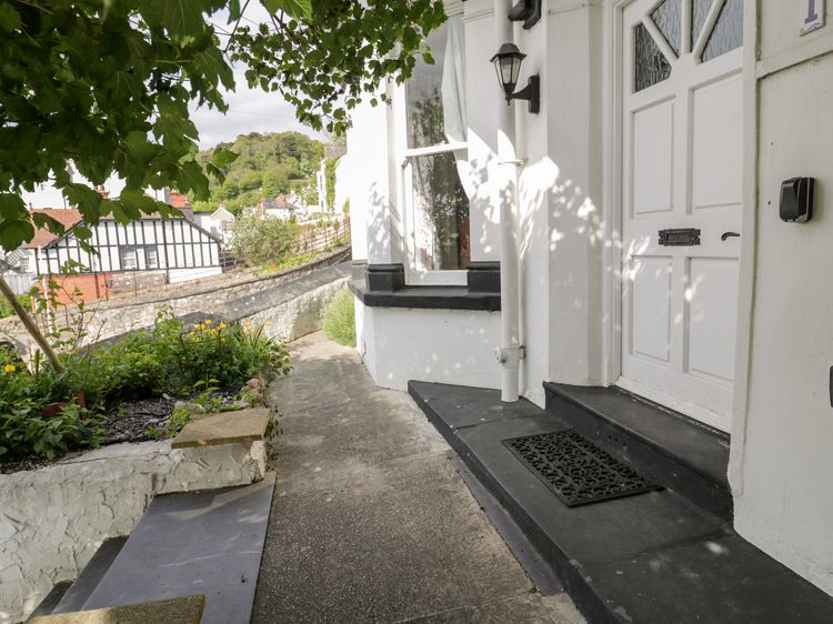 Eversley, listing photograph 4