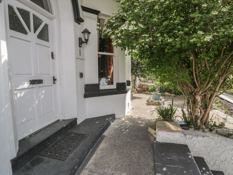 Eversley, listing photograph 5