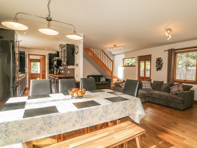 Dolce Casa, listing photograph 9