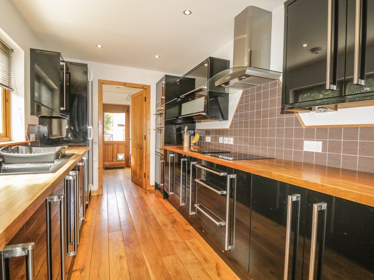 Dolce Casa, listing photograph 11