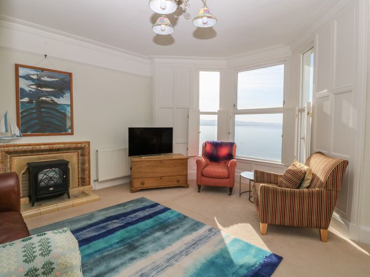 11 Marine Terrace, listing photograph 3