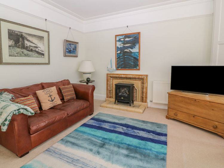 11 Marine Terrace, listing photograph 4