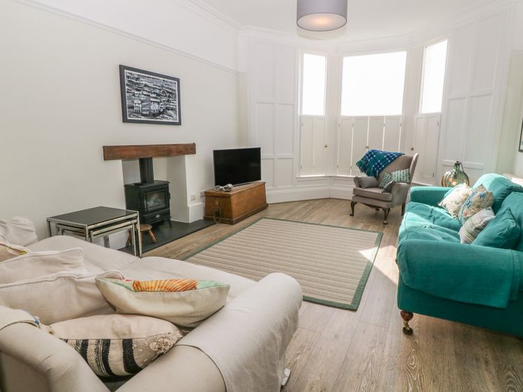 11 Marine Terrace, listing photograph 5