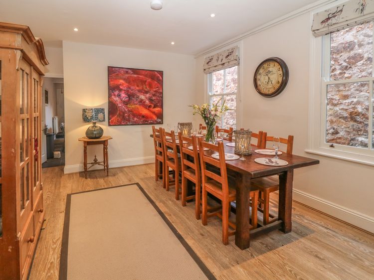 11 Marine Terrace, listing photograph 11