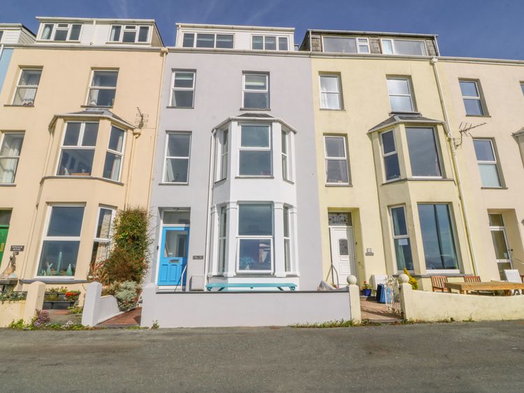11 Marine Terrace, listing photograph 2