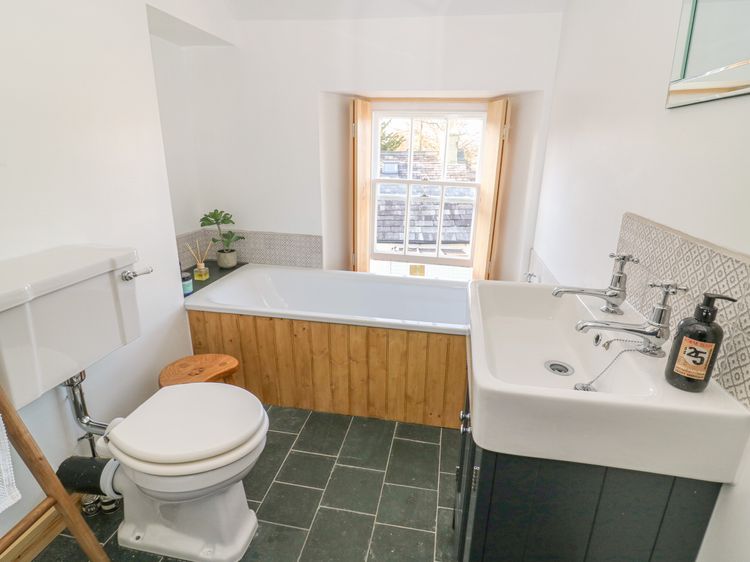 Howgill Cottage, listing photograph 9