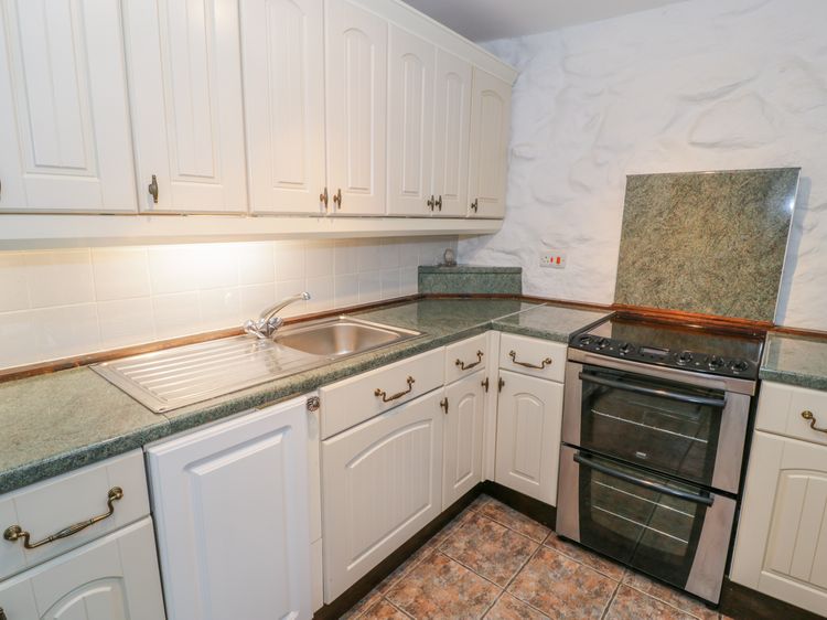 Waterfall Cottage, listing photograph 9