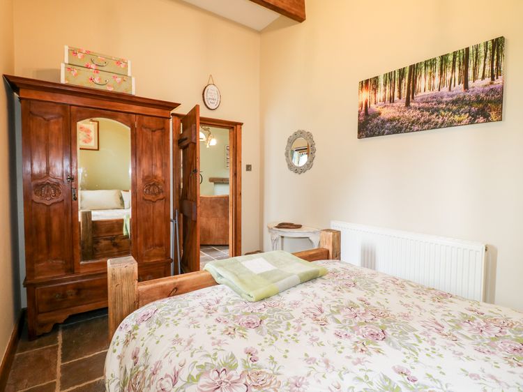 Bluebell Cottage, listing photograph 11