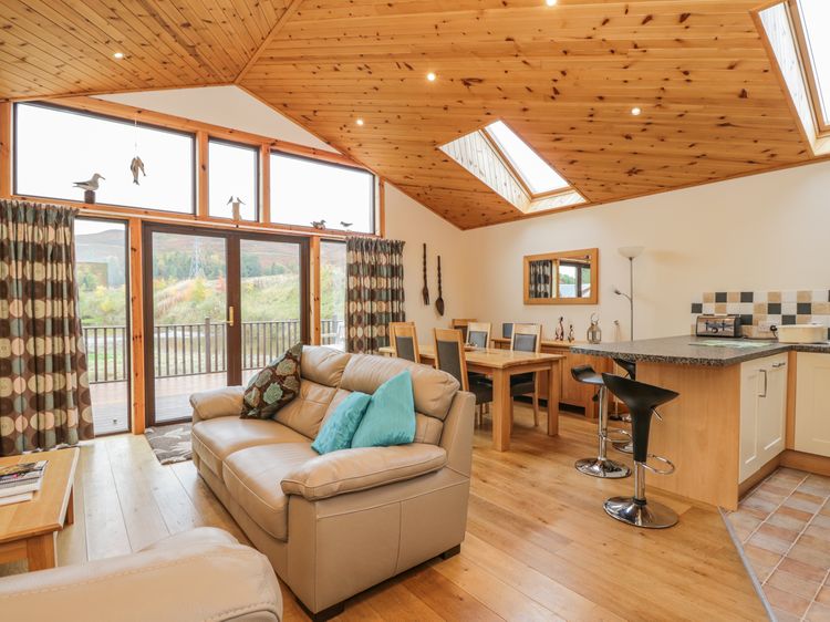 Burnside Lodge (Lodge 1, Glengoulandie), listing photograph 6