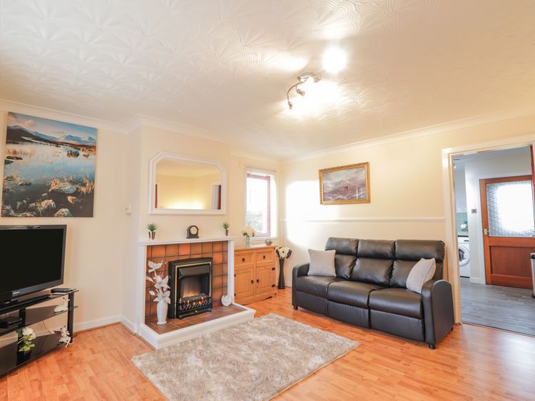 25 Langlands Terrace, listing photograph 4