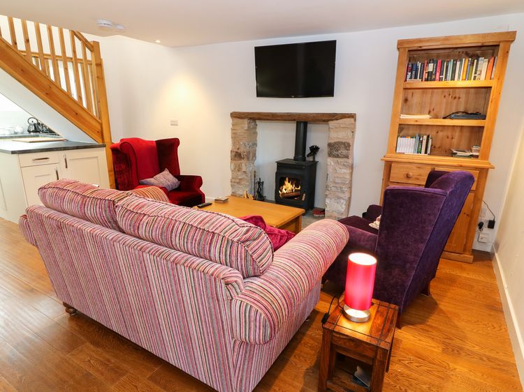 Linden Cottage, listing photograph 4