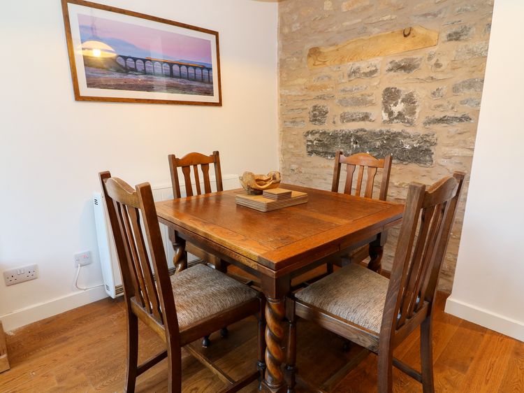 Linden Cottage, listing photograph 10
