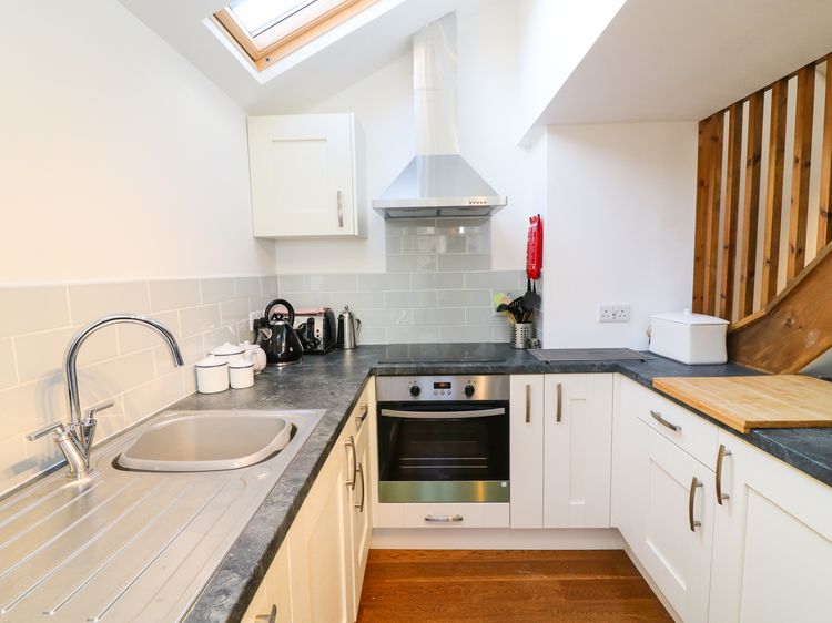 Linden Cottage, listing photograph 8