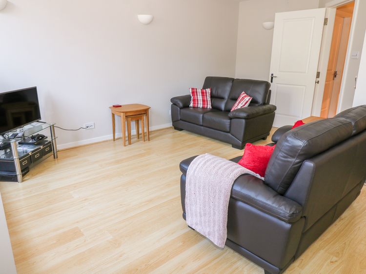 12 Keathbank Court, listing photograph 4