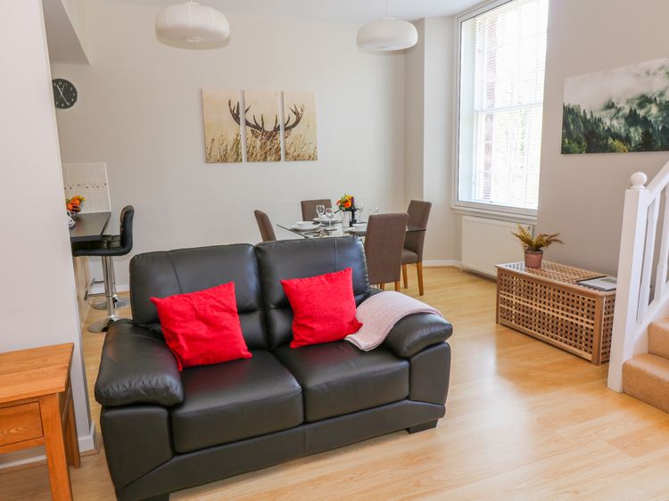 12 Keathbank Court, listing photograph 5