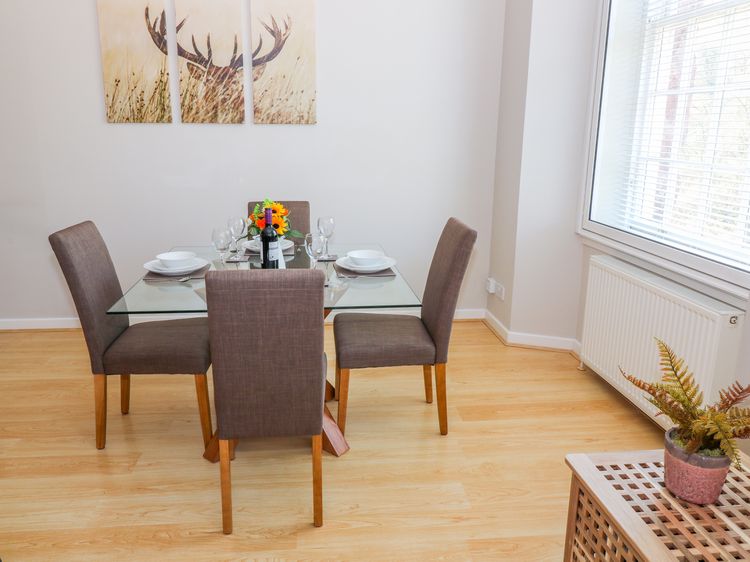12 Keathbank Court, listing photograph 7