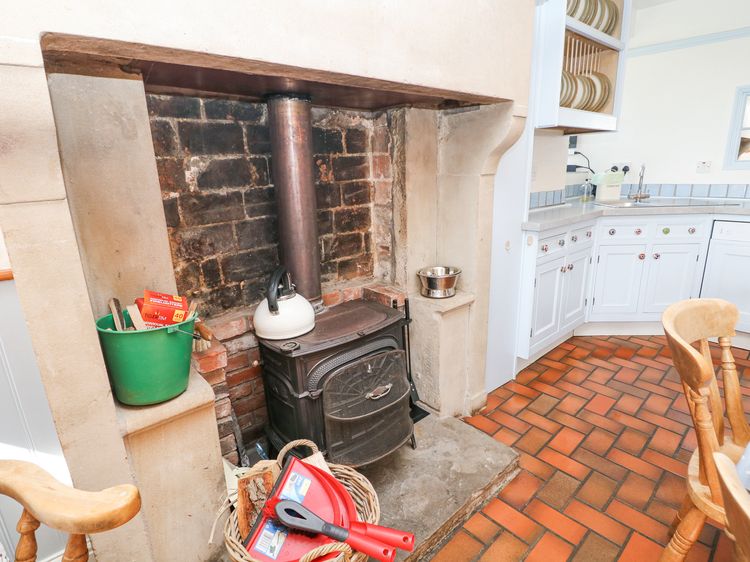 Slade House, listing photograph 11