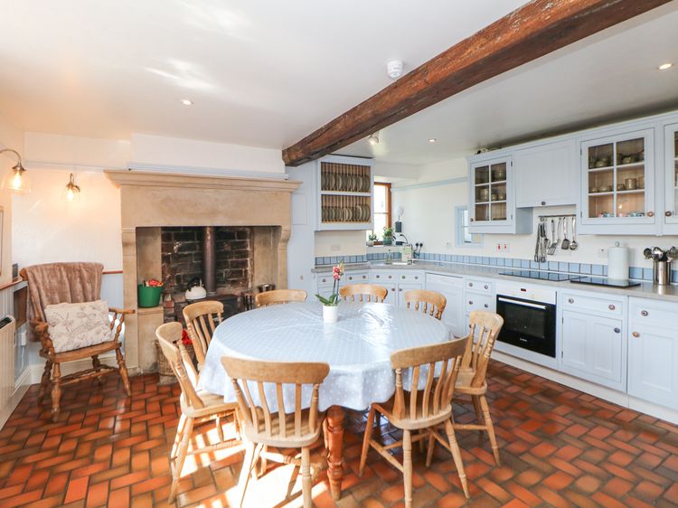 Slade House, listing photograph 10