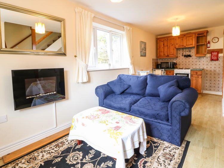 Meadow View, listing photograph 3