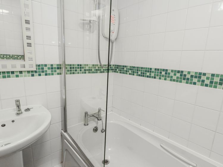 Preswylfa Apartment, listing photograph 9
