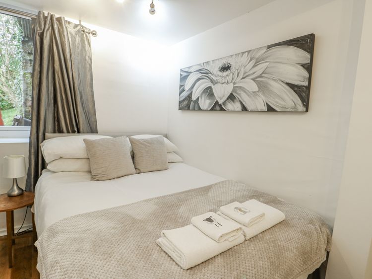 Preswylfa Apartment, listing photograph 10