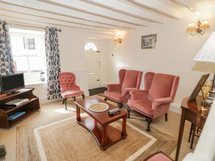 Tudor Cottage, listing photograph 4