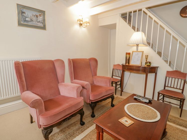 Tudor Cottage, listing photograph 5