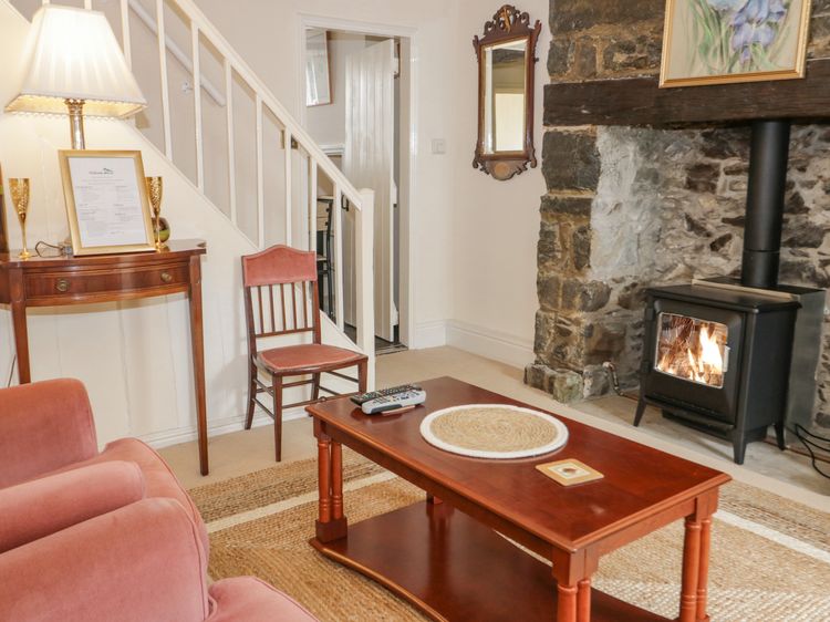Tudor Cottage, listing photograph 6
