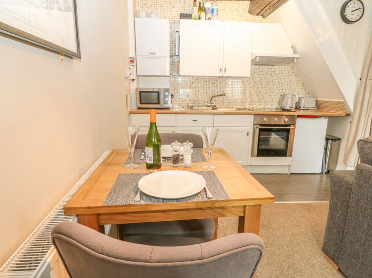 High View Cottage, listing photograph 11